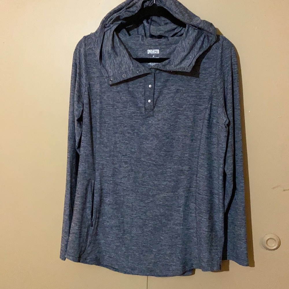 Duluth Hooded Long Sleeve Women’s Size M